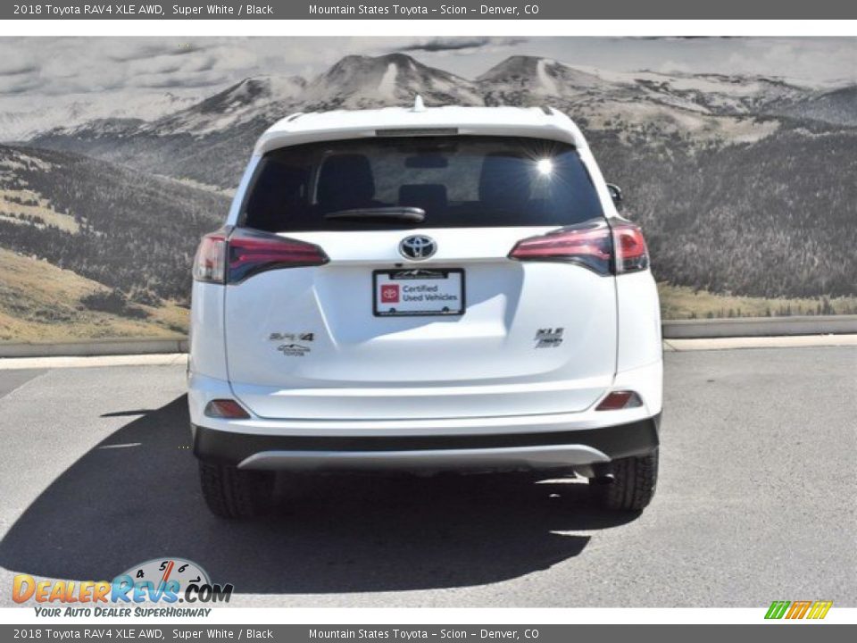2018 Toyota RAV4 XLE AWD Super White / Black Photo #8