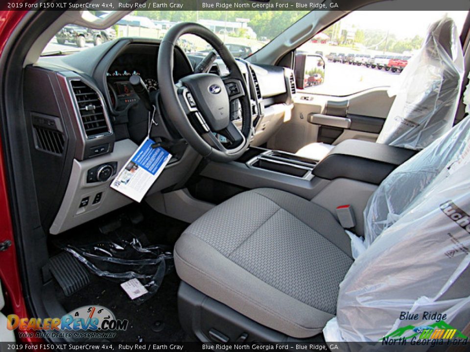 2019 Ford F150 XLT SuperCrew 4x4 Ruby Red / Earth Gray Photo #27