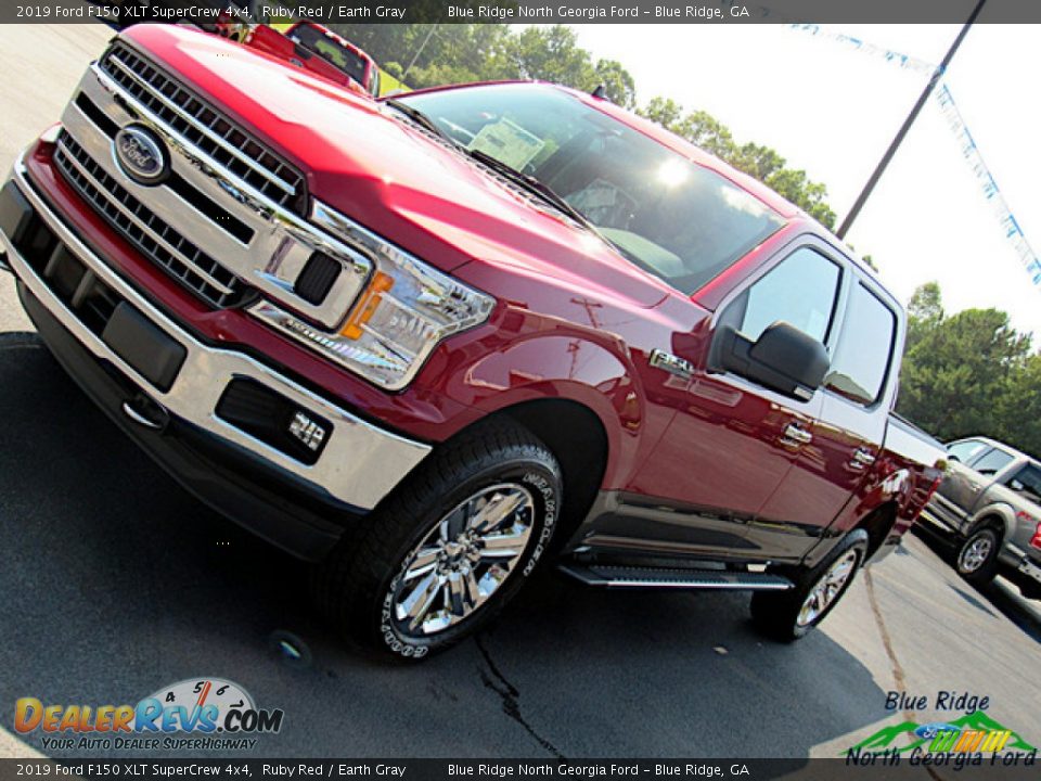 2019 Ford F150 XLT SuperCrew 4x4 Ruby Red / Earth Gray Photo #30