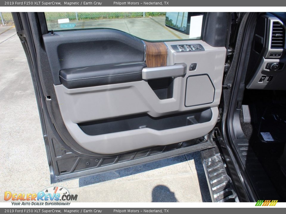 2019 Ford F150 XLT SuperCrew Magnetic / Earth Gray Photo #8