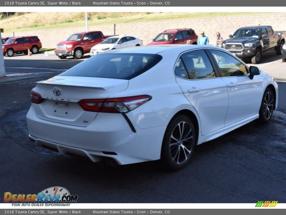 2018 Toyota Camry SE Super White / Black Photo #6