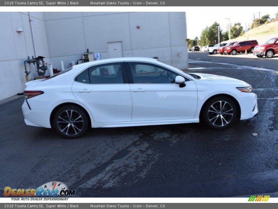 2018 Toyota Camry SE Super White / Black Photo #7