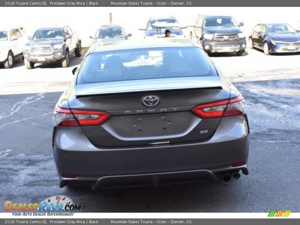 2018 Toyota Camry SE Predawn Gray Mica / Black Photo #5