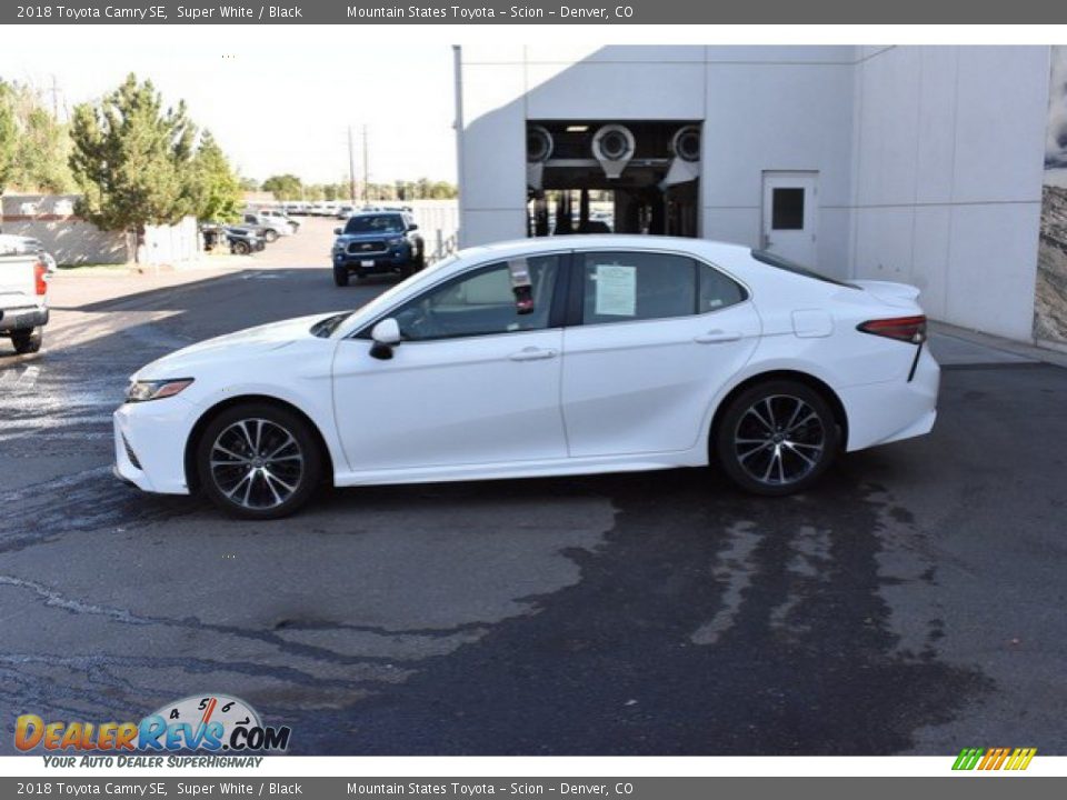 2018 Toyota Camry SE Super White / Black Photo #3