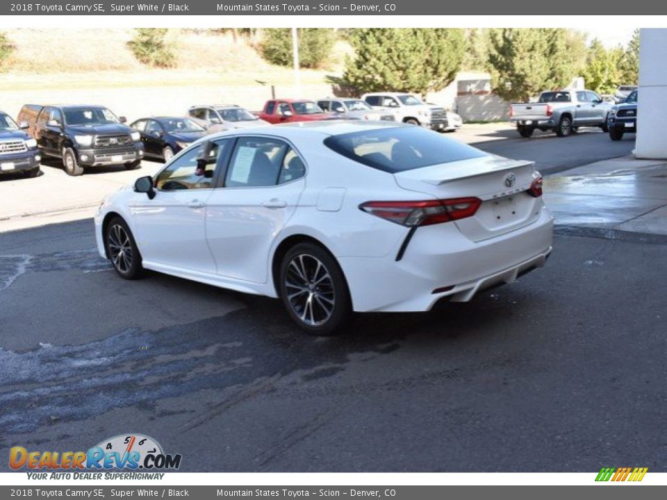 2018 Toyota Camry SE Super White / Black Photo #4