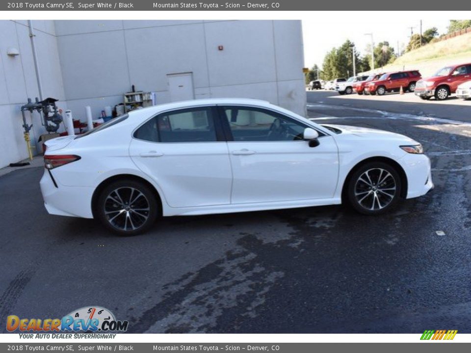 2018 Toyota Camry SE Super White / Black Photo #7