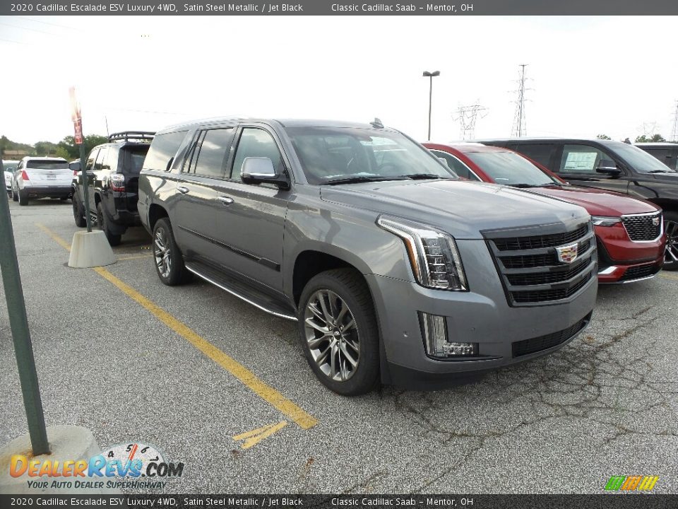 Front 3/4 View of 2020 Cadillac Escalade ESV Luxury 4WD Photo #1