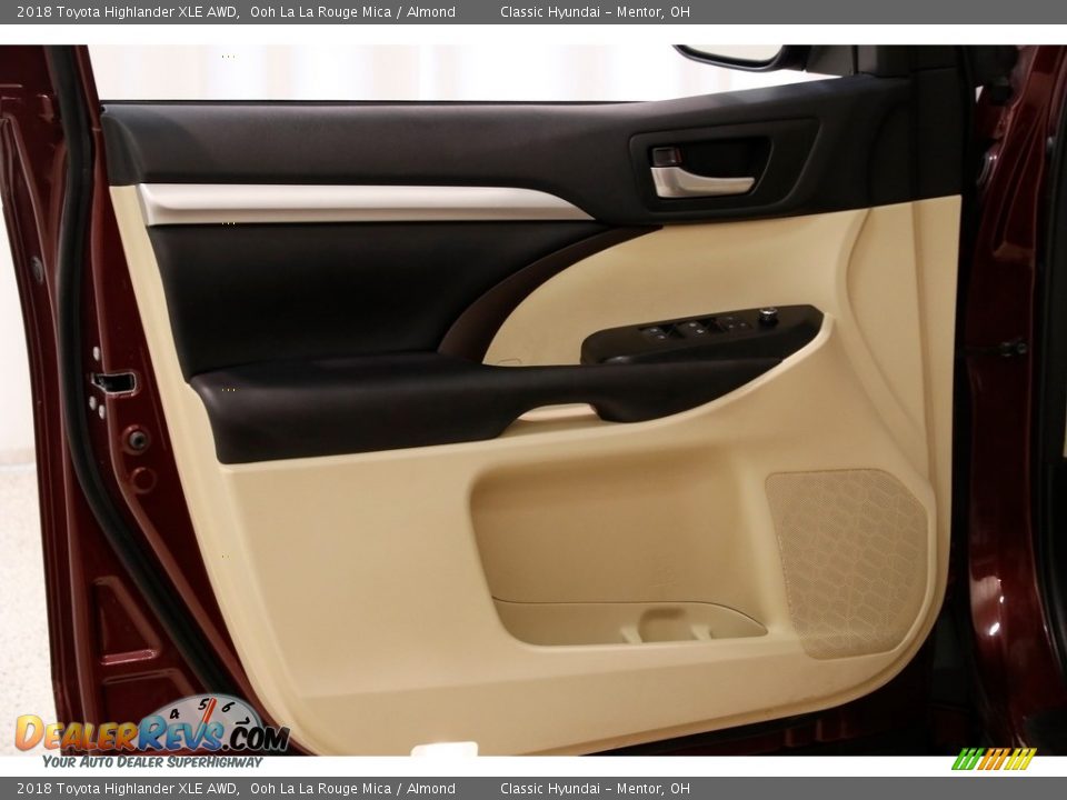 2018 Toyota Highlander XLE AWD Ooh La La Rouge Mica / Almond Photo #4