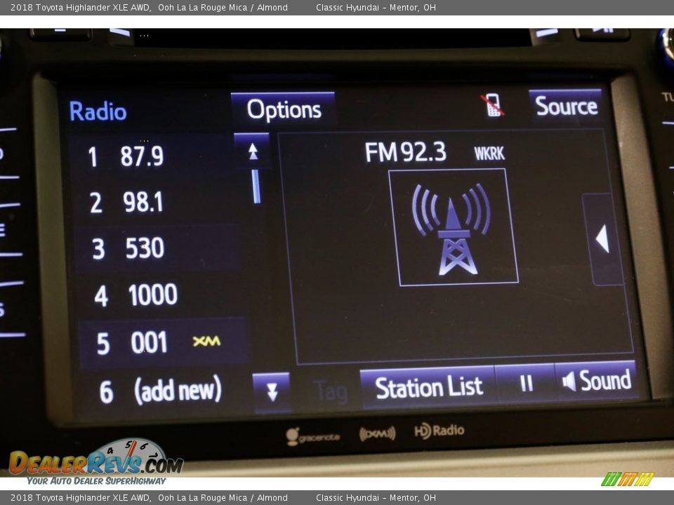 2018 Toyota Highlander XLE AWD Ooh La La Rouge Mica / Almond Photo #12