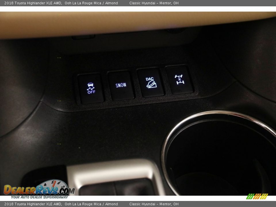 2018 Toyota Highlander XLE AWD Ooh La La Rouge Mica / Almond Photo #14