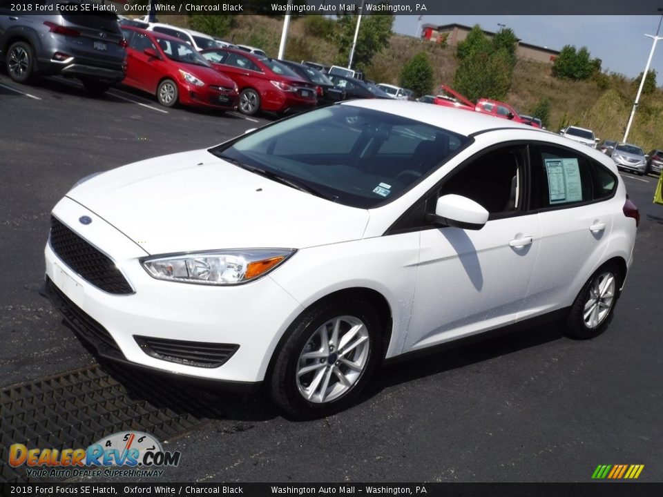 2018 Ford Focus SE Hatch Oxford White / Charcoal Black Photo #5