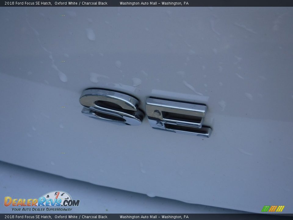 2018 Ford Focus SE Hatch Oxford White / Charcoal Black Photo #10