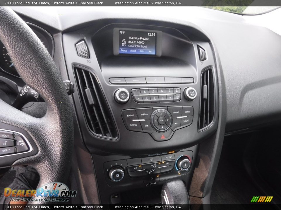 2018 Ford Focus SE Hatch Oxford White / Charcoal Black Photo #15