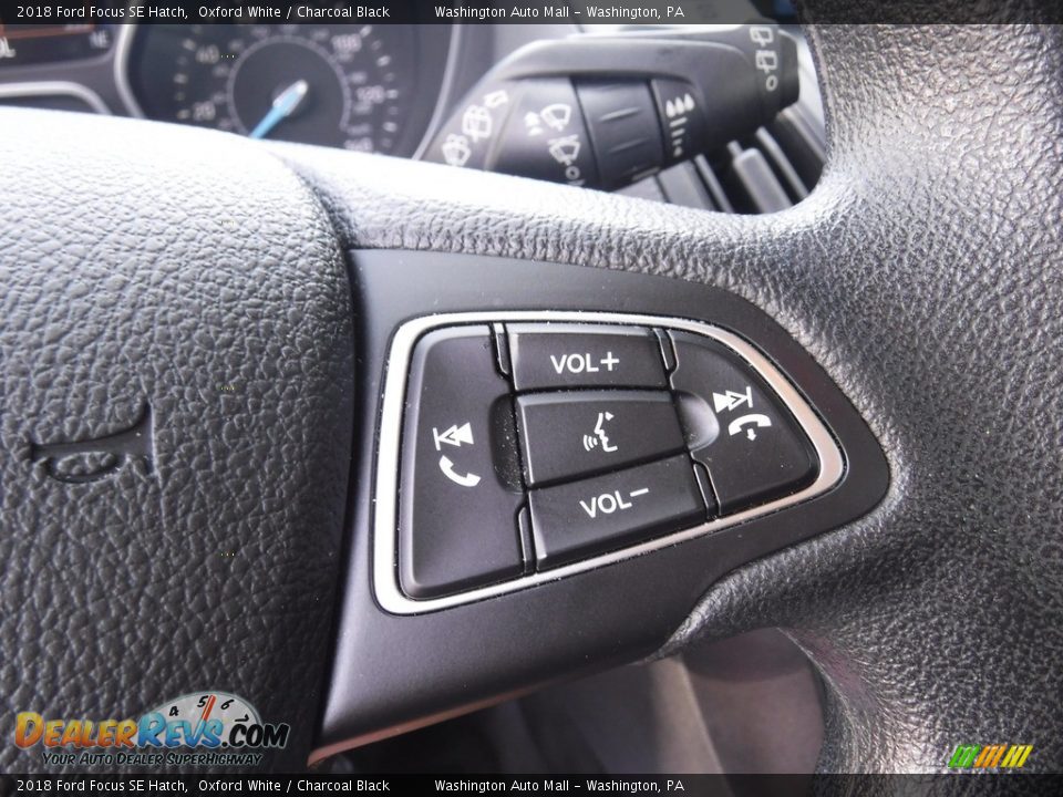 2018 Ford Focus SE Hatch Oxford White / Charcoal Black Photo #21