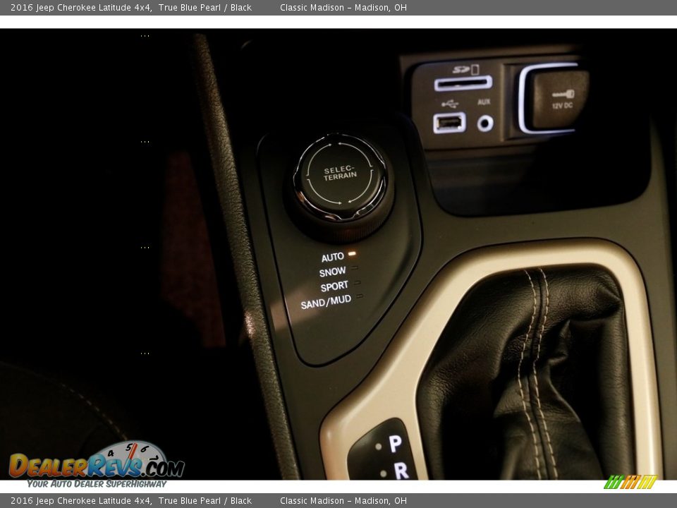 2016 Jeep Cherokee Latitude 4x4 True Blue Pearl / Black Photo #17