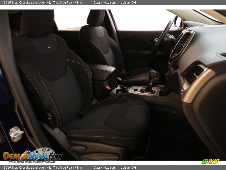 2016 Jeep Cherokee Latitude 4x4 True Blue Pearl / Black Photo #19