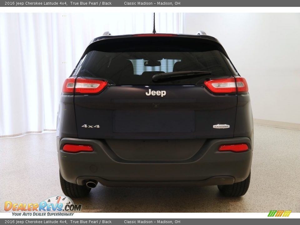 2016 Jeep Cherokee Latitude 4x4 True Blue Pearl / Black Photo #22