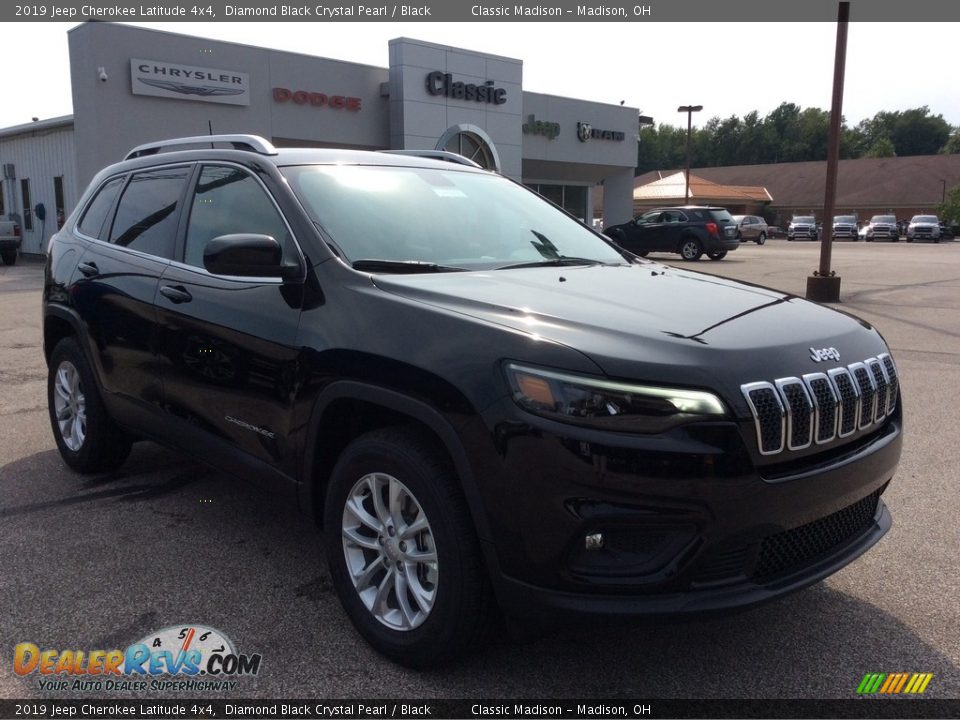 2019 Jeep Cherokee Latitude 4x4 Diamond Black Crystal Pearl / Black Photo #1