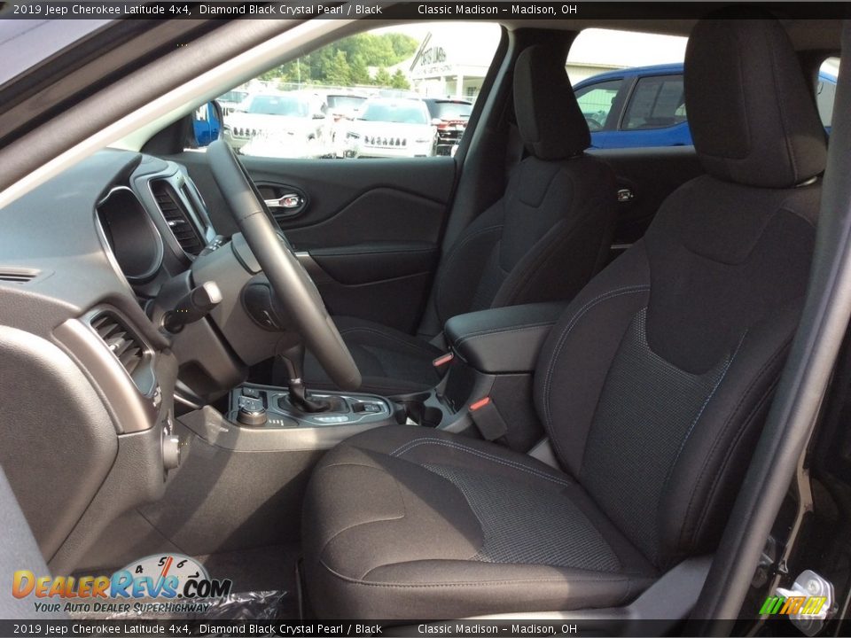 2019 Jeep Cherokee Latitude 4x4 Diamond Black Crystal Pearl / Black Photo #2
