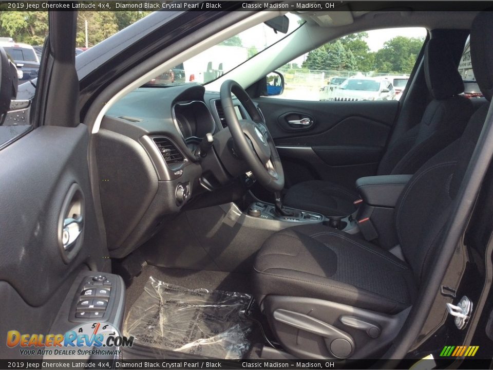 2019 Jeep Cherokee Latitude 4x4 Diamond Black Crystal Pearl / Black Photo #11
