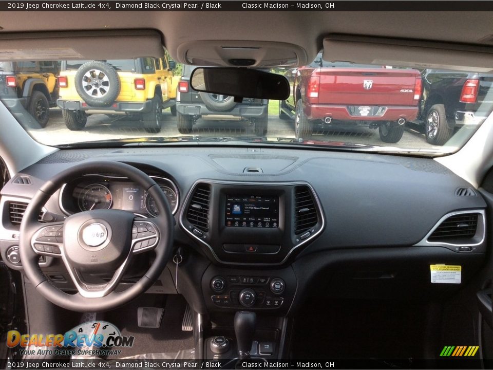 2019 Jeep Cherokee Latitude 4x4 Diamond Black Crystal Pearl / Black Photo #12