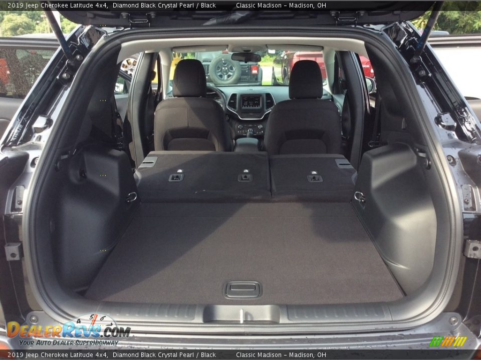 2019 Jeep Cherokee Latitude 4x4 Diamond Black Crystal Pearl / Black Photo #19