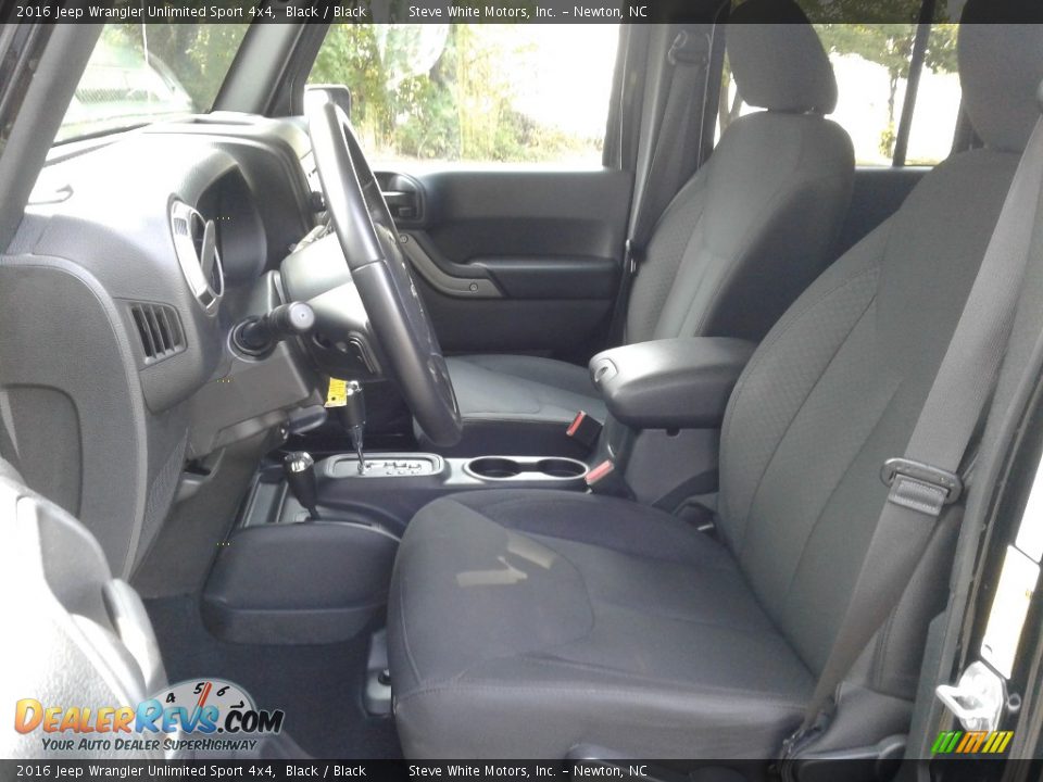2016 Jeep Wrangler Unlimited Sport 4x4 Black / Black Photo #10