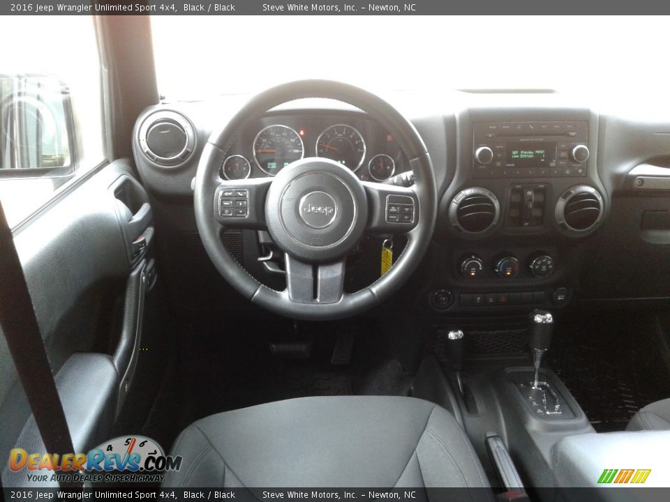 2016 Jeep Wrangler Unlimited Sport 4x4 Black / Black Photo #24