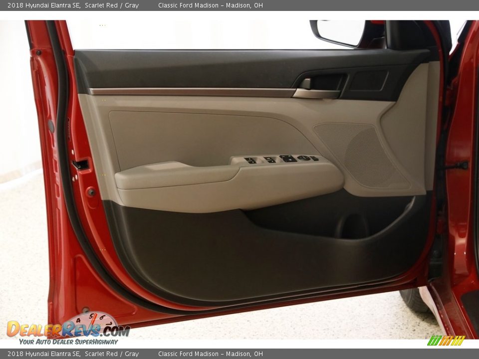 2018 Hyundai Elantra SE Scarlet Red / Gray Photo #4