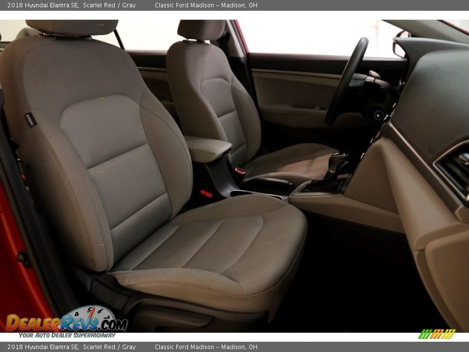 2018 Hyundai Elantra SE Scarlet Red / Gray Photo #11