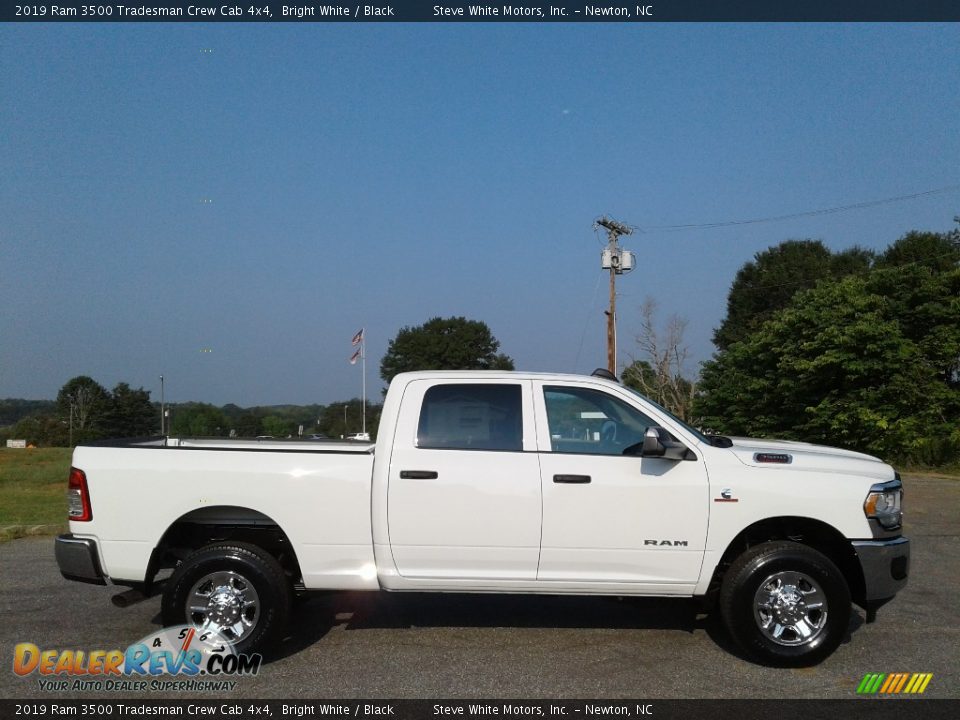 2019 Ram 3500 Tradesman Crew Cab 4x4 Bright White / Black Photo #5