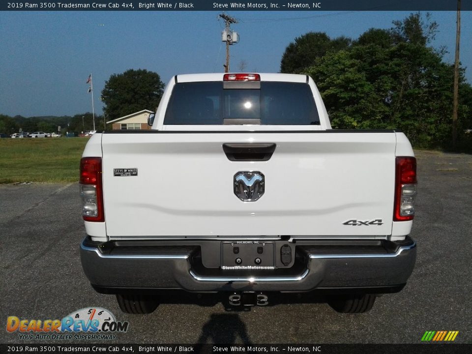 2019 Ram 3500 Tradesman Crew Cab 4x4 Bright White / Black Photo #7