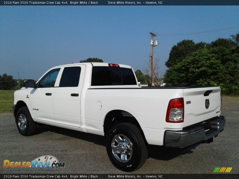 2019 Ram 3500 Tradesman Crew Cab 4x4 Bright White / Black Photo #8