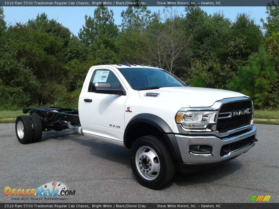 Bright White 2019 Ram 5500 Tradesman Regular Cab Chassis Photo #4