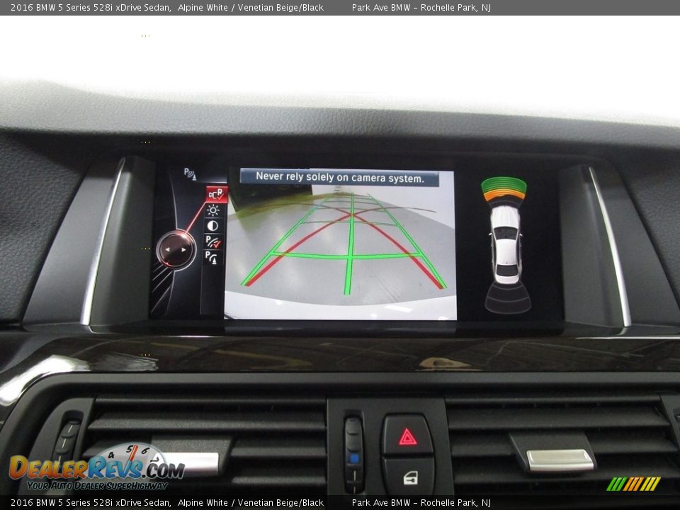 2016 BMW 5 Series 528i xDrive Sedan Alpine White / Venetian Beige/Black Photo #24
