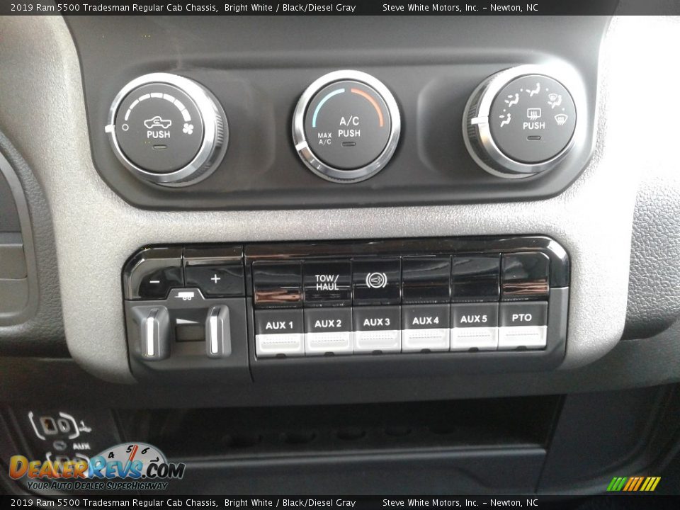 Controls of 2019 Ram 5500 Tradesman Regular Cab Chassis Photo #20