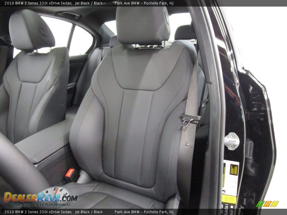 2019 BMW 3 Series 330i xDrive Sedan Jet Black / Black Photo #9