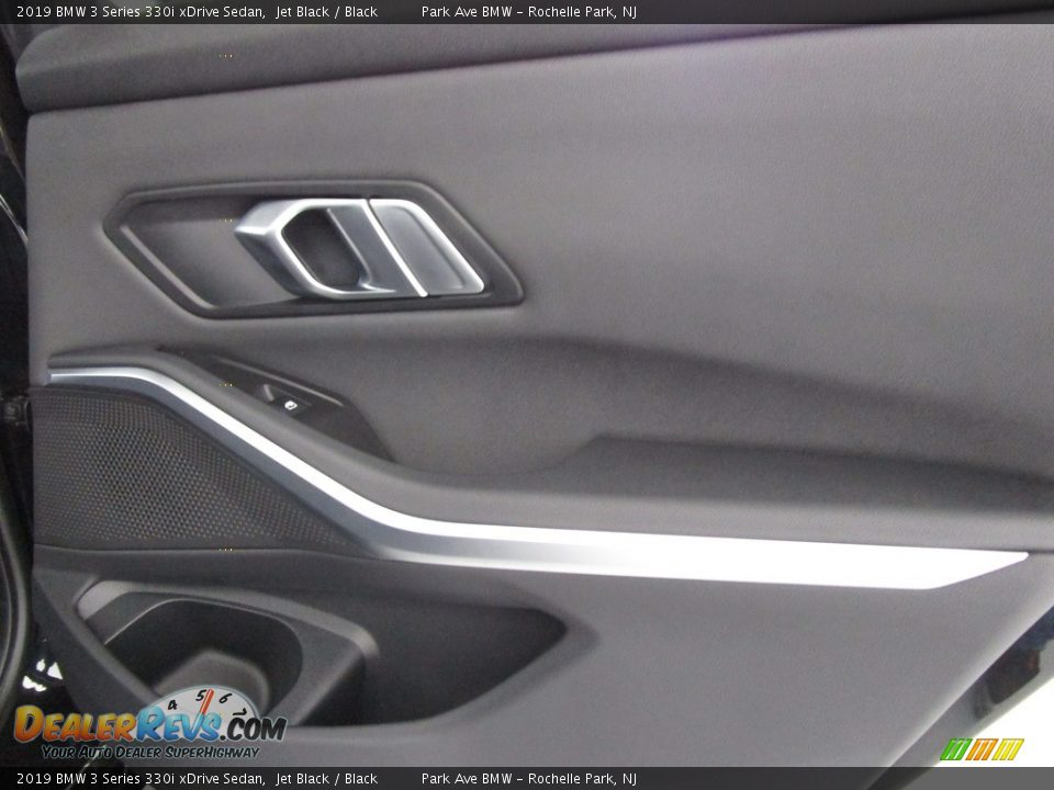 2019 BMW 3 Series 330i xDrive Sedan Jet Black / Black Photo #17