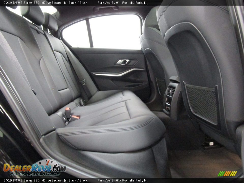 2019 BMW 3 Series 330i xDrive Sedan Jet Black / Black Photo #19
