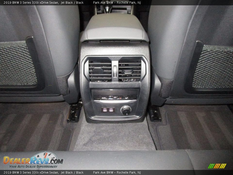 2019 BMW 3 Series 330i xDrive Sedan Jet Black / Black Photo #20