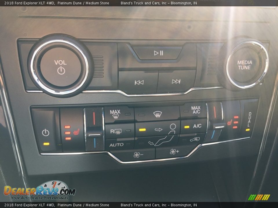 2018 Ford Explorer XLT 4WD Platinum Dune / Medium Stone Photo #25