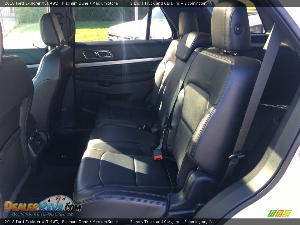 2018 Ford Explorer XLT 4WD Platinum Dune / Medium Stone Photo #32