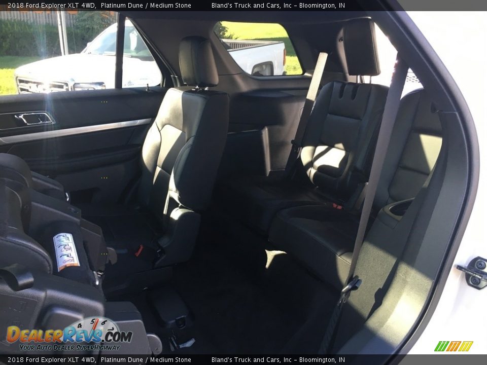 2018 Ford Explorer XLT 4WD Platinum Dune / Medium Stone Photo #33