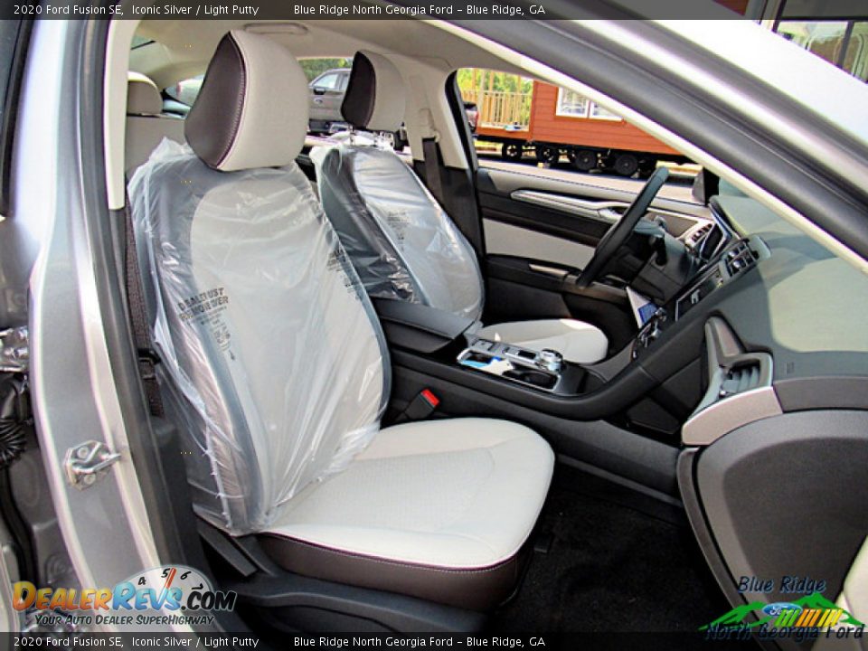 2020 Ford Fusion SE Iconic Silver / Light Putty Photo #11