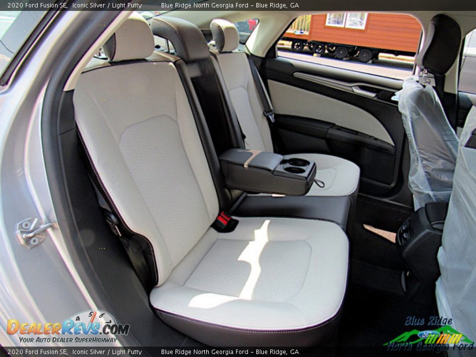 2020 Ford Fusion SE Iconic Silver / Light Putty Photo #12