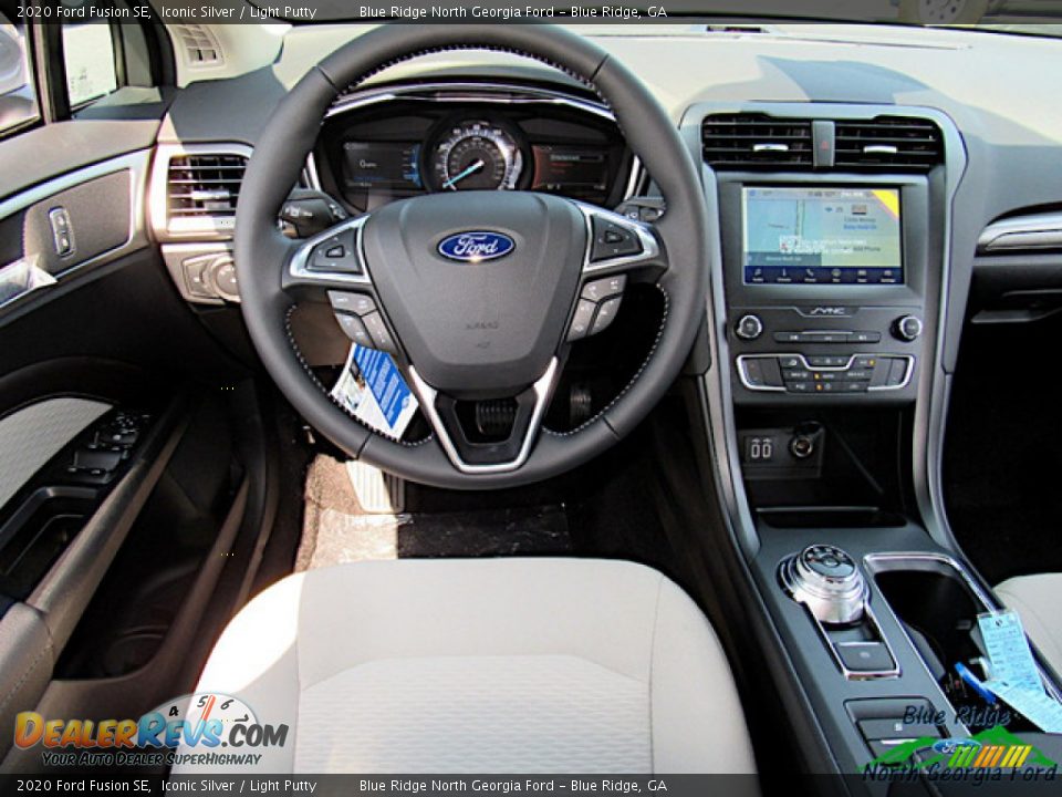 2020 Ford Fusion SE Iconic Silver / Light Putty Photo #14