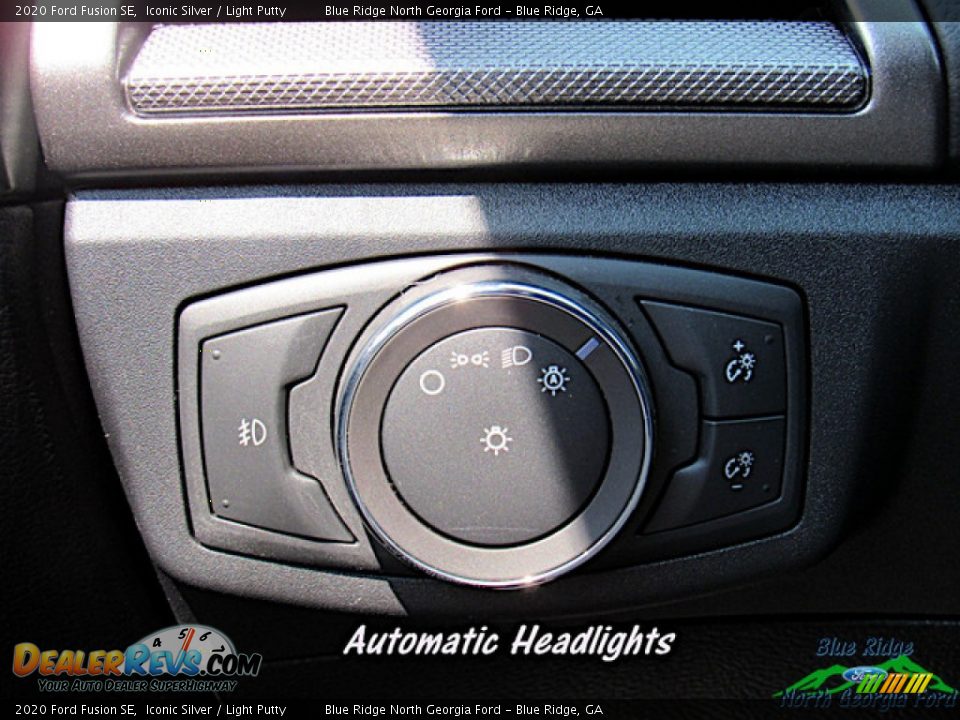 2020 Ford Fusion SE Iconic Silver / Light Putty Photo #23