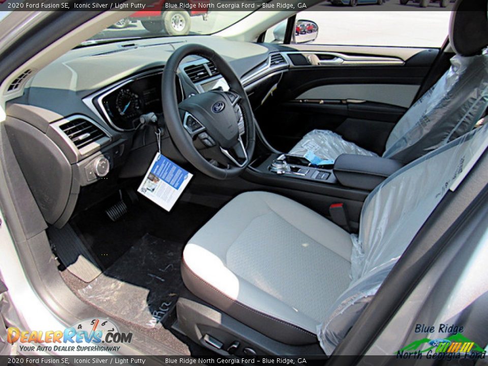2020 Ford Fusion SE Iconic Silver / Light Putty Photo #27