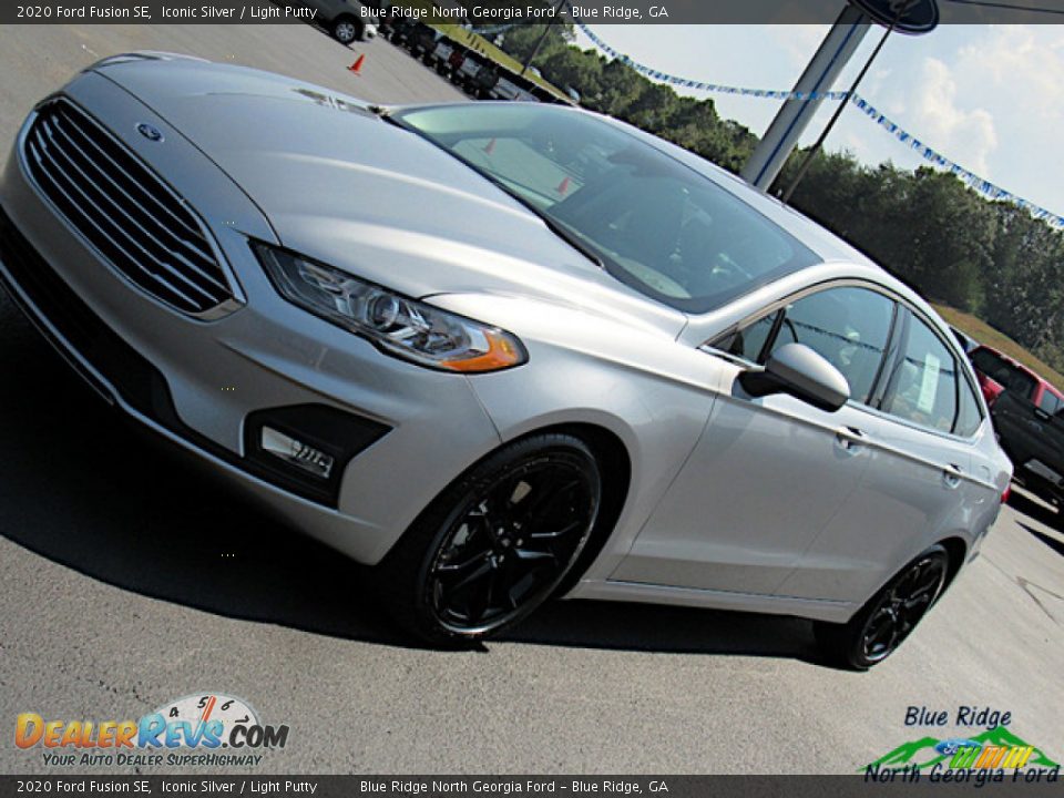 2020 Ford Fusion SE Iconic Silver / Light Putty Photo #30
