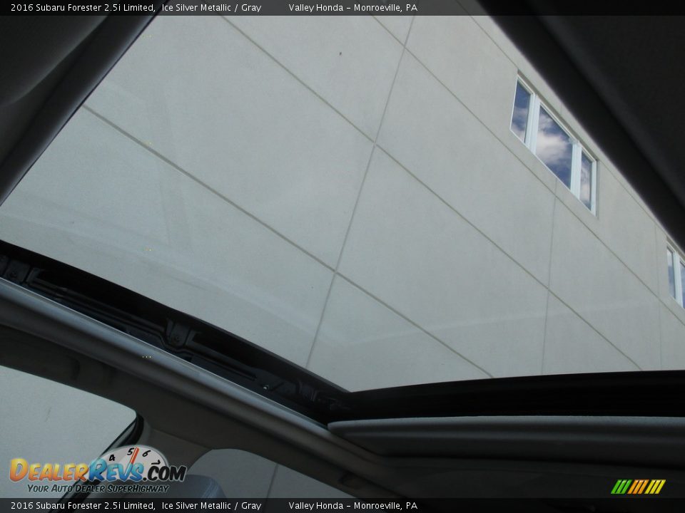 2016 Subaru Forester 2.5i Limited Ice Silver Metallic / Gray Photo #12